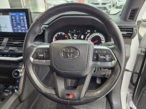 Toyota Land Cruiser 300 3.3D GR-Sport - Image 8