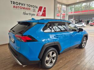 Toyota RAV4 2.0 GX-R AWD - Image 2