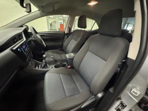 Toyota Corolla Quest 1.8 Plus manual - Image 7