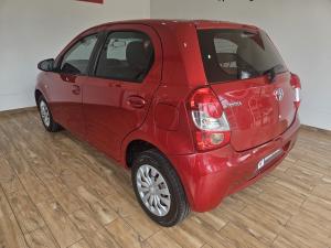 Toyota Etios hatch 1.5 Xi - Image 14