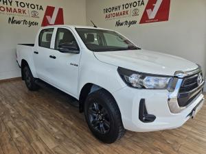 Toyota Hilux 2.4GD-6 double cab 4x4 Raider manual - Image 1