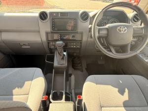 Toyota Land Cruiser 76 2.8GD-6 station wagon LX auto - Image 6