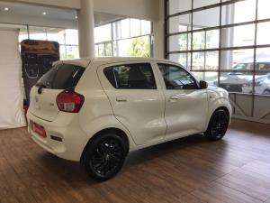 Toyota Vitz 1.0 XR manual - Image 2