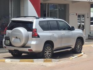 Toyota Land Cruiser Prado 2.8GD VX - Image 2