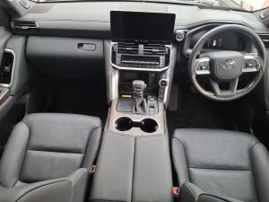 Toyota Land Cruiser 300 3.3D ZX - Image 6