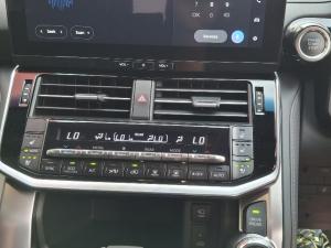 Toyota Land Cruiser 300 3.3D ZX - Image 13