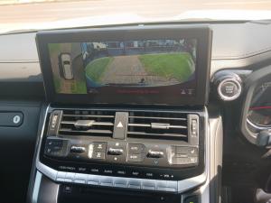 Toyota Landcruiser 300 V6 3.3D ZX - Image 15