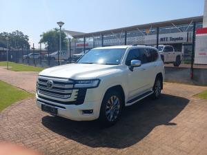 Toyota Landcruiser 300 V6 3.3D ZX - Image 18