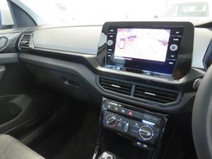Volkswagen T-CROSS 1.0 TSI Life DSG - Image 10