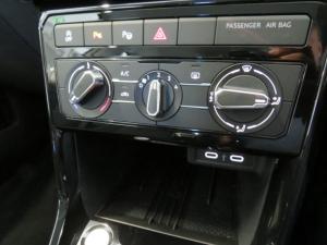 Volkswagen T-CROSS 1.0 TSI Life DSG - Image 18