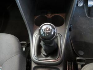 Volkswagen Polo Vivo 1.4 Comfortline - Image 14