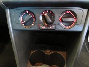 Volkswagen Polo Vivo 1.4 Comfortline - Image 15