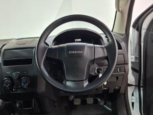 Isuzu D-Max Gen 6 250c single cab Fleetside - Image 14