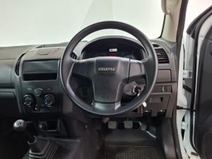 Isuzu D-Max Gen 6 250c single cab Fleetside - Image 17