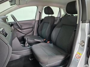 Volkswagen Polo sedan 1.6 manual - Image 12