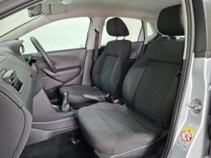 Volkswagen Polo sedan 1.6 manual - Image 20