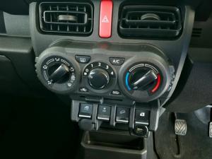 Suzuki Jimny 1.5 GL AllGrip 5-door manual - Image 14