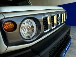 Suzuki Jimny 1.5 GL AllGrip 5-door manual - Image 19