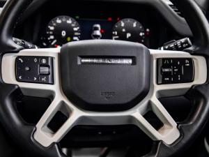 Land Rover Defender 110 D250 SE - Image 13