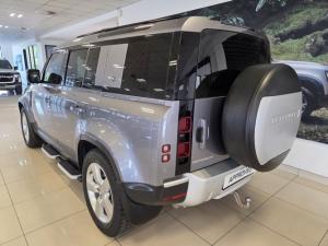 Land Rover Defender 110 D250 SE - Image 3