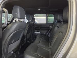 Land Rover Defender 110 D250 SE - Image 7