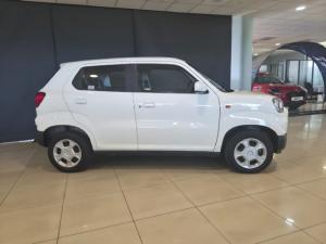 Suzuki S-Presso 1.0 GL manual - Image 2