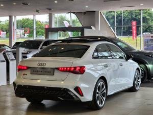 Audi A3 sedan TFSI S line - Image 4