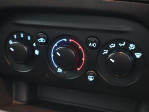 Ford Figo sedan 1.5 Ambiente - Image 22