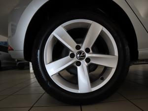 Volkswagen Polo Vivo hatch 1.4 Comfortline - Image 11