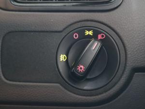 Volkswagen Polo Vivo hatch 1.4 Comfortline - Image 29