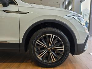 Volkswagen Tiguan Allspace 2.0TSI 132kW 4Motion Style - Image 23
