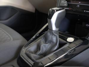 Volkswagen Polo hatch 1.0TSI Life auto - Image 12