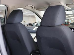 Volkswagen Polo hatch 1.0TSI Life auto - Image 13