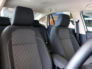 Volkswagen Polo hatch 1.0TSI Life auto - Image 14