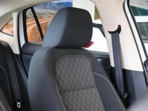 Volkswagen Polo hatch 1.0TSI Life auto - Image 19