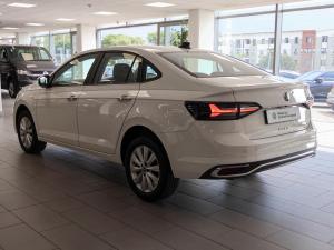 Volkswagen Polo hatch 1.0TSI Life auto - Image 9