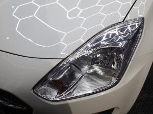 Suzuki Swift 1.2 GLX auto - Image 6