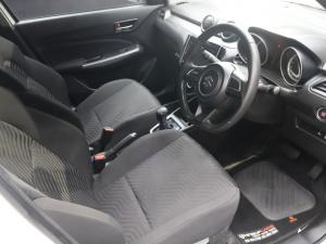Suzuki Swift 1.2 GLX auto - Image 9