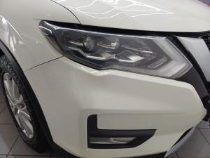 Nissan X-Trail 2.5 4x4 Acenta Tech - Image 11