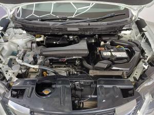 Nissan X-Trail 2.5 4x4 Acenta Tech - Image 24