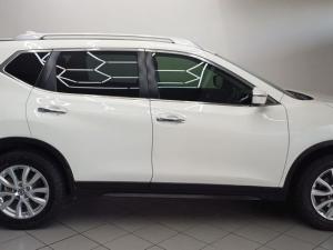 Nissan X-Trail 2.5 4x4 Acenta Tech - Image 9