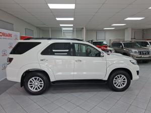 Toyota Fortuner 3.0D-4D Ltd edition auto - Image 3