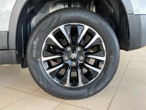 Suzuki Vitara Brezza 1.5 GLX - Image 21