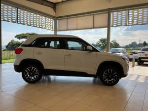 Suzuki Vitara Brezza 1.5 GLX - Image 3