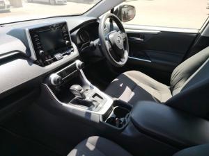 Toyota RAV4 2.0 GX auto - Image 7
