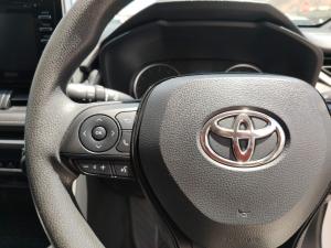 Toyota RAV4 2.0 GX auto - Image 9