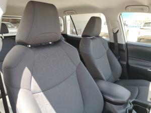 Toyota RAV4 2.0 GX auto - Image 17
