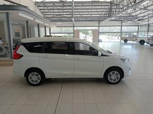 Toyota Rumion 1.5 SX manual - Image 3