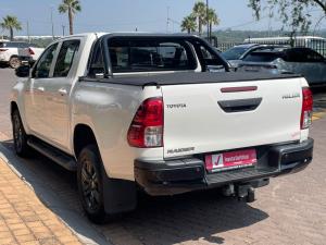 Toyota Hilux 2.4GD-6 double cab Raider manual - Image 12