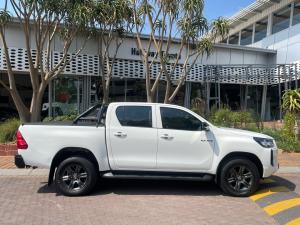 Toyota Hilux 2.4GD-6 double cab Raider manual - Image 3